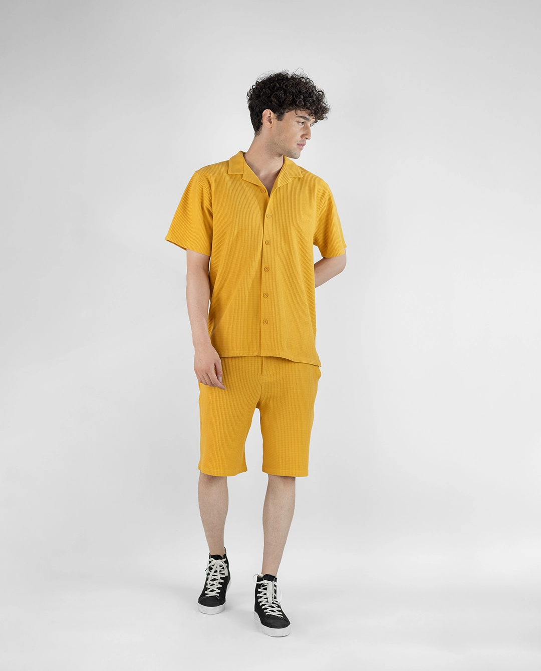 پیراهن مردانه