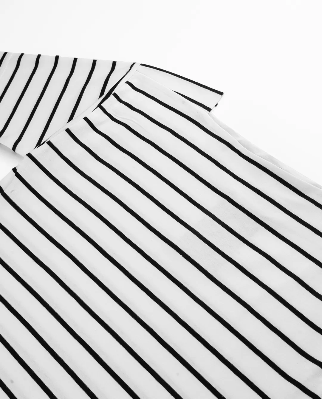 تی‌شرت زنانه