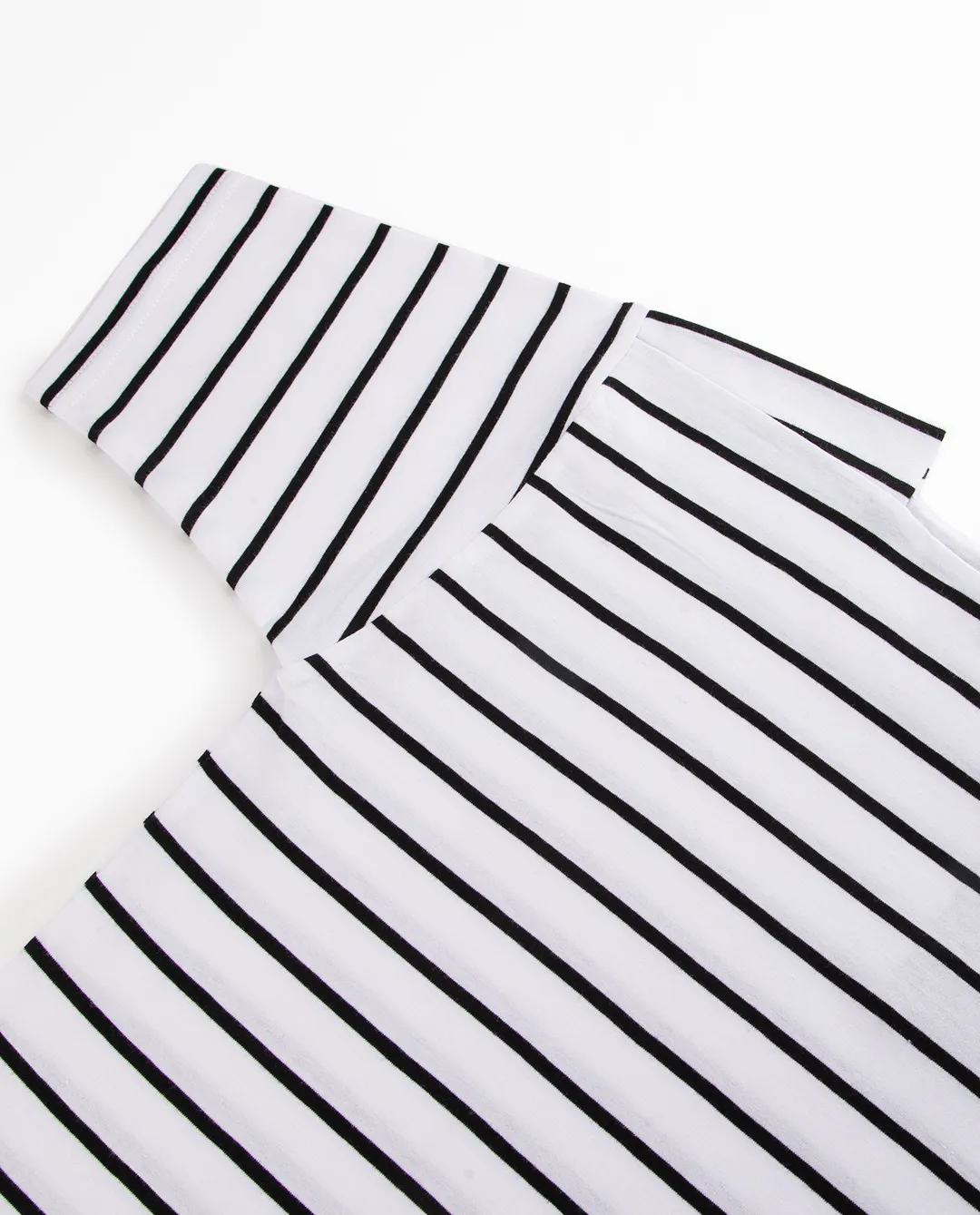 تی‌شرت زنانه