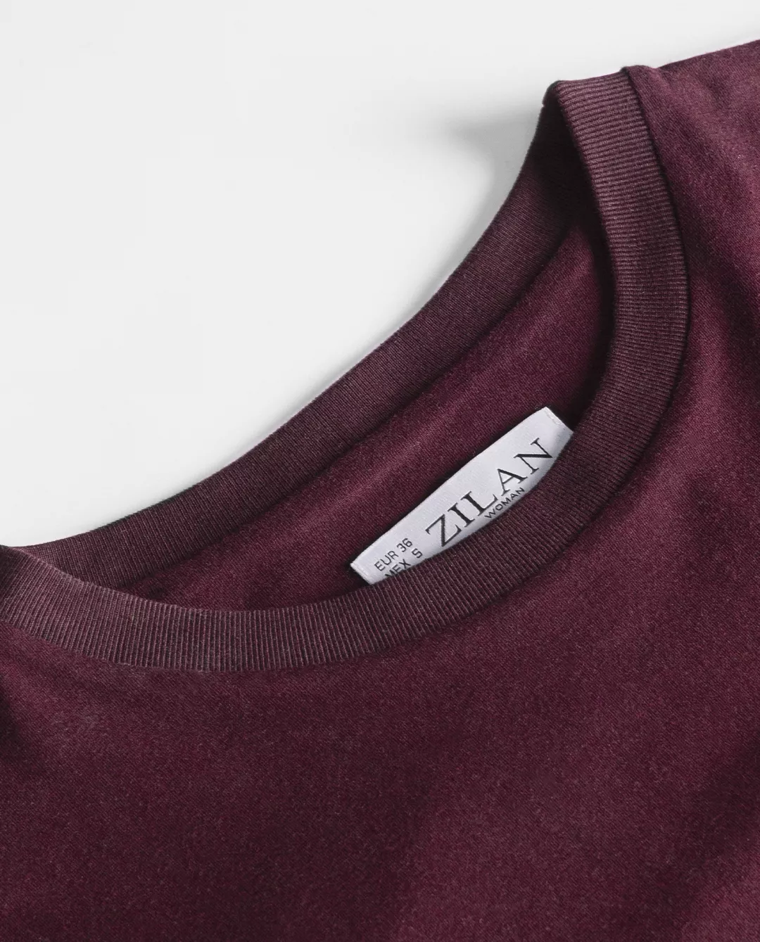 تی‌شرت زنانه