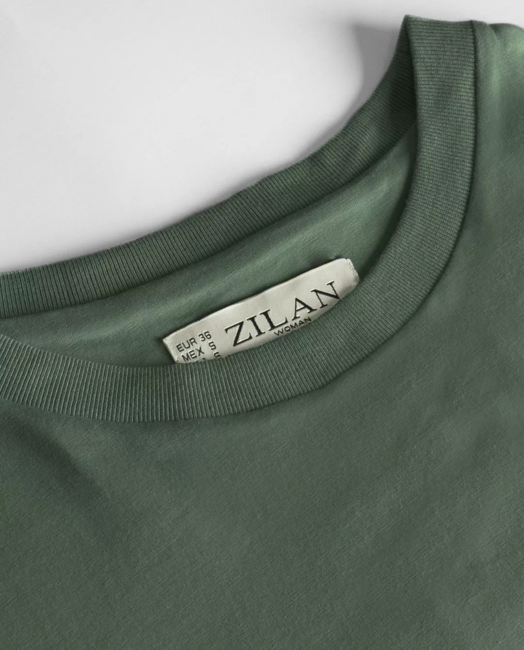 تی‌شرت زنانه