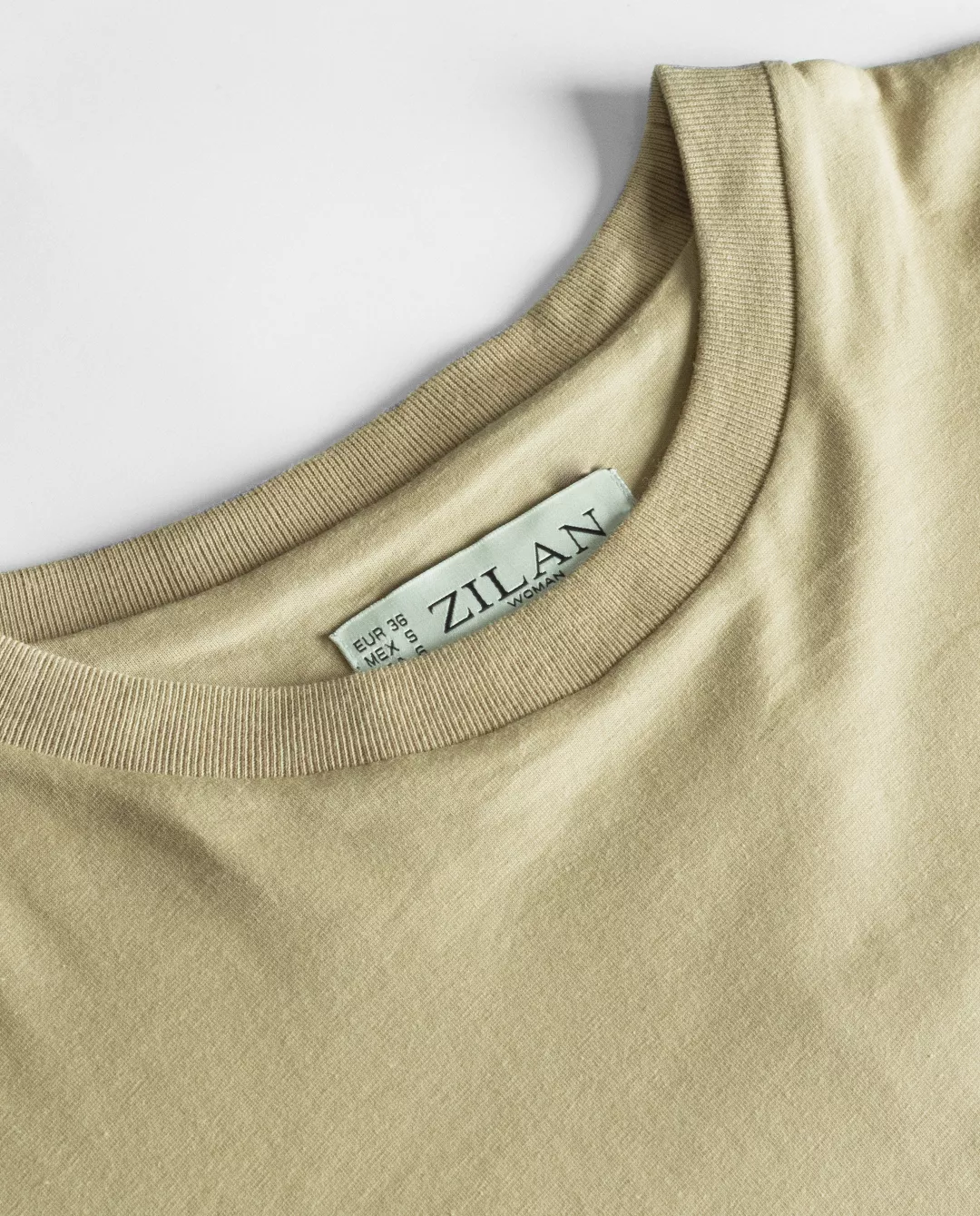 تی‌شرت زنانه