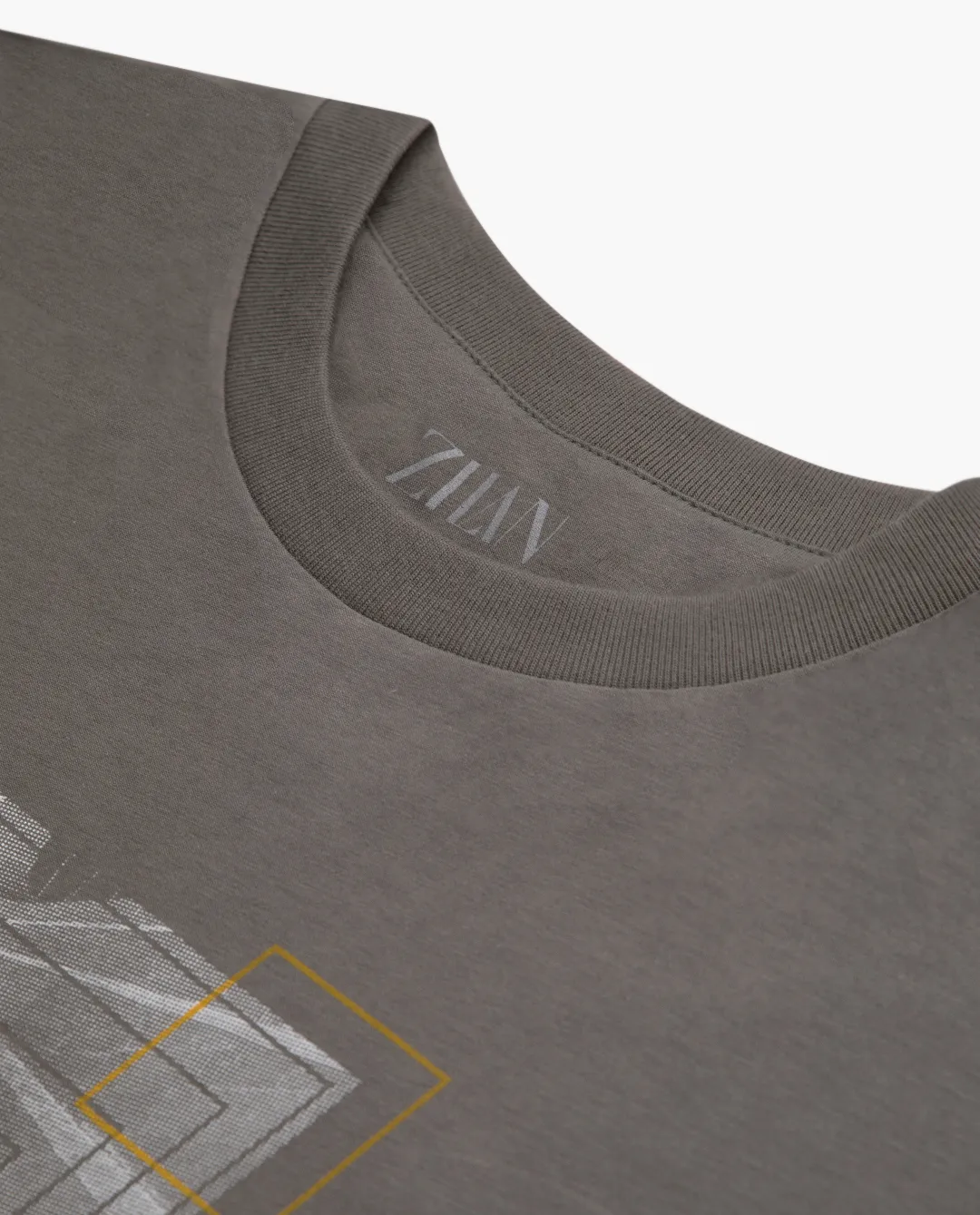 تی‌شرت زنانه