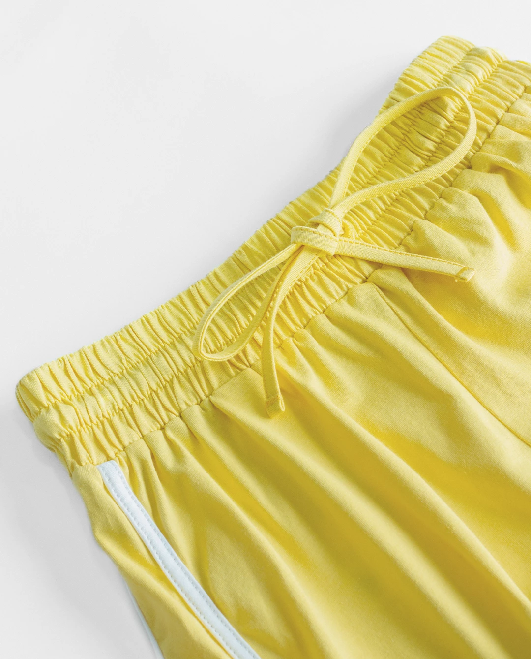 شلوارک زنانه