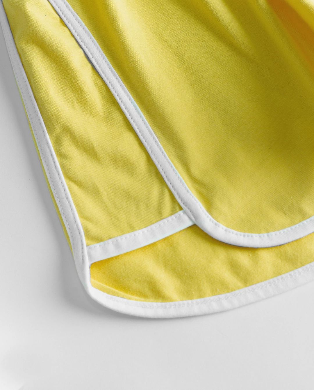 شلوارک زنانه