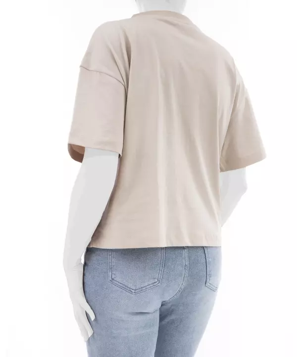 تی‌شرت زنانه