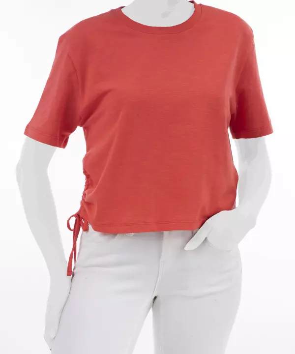 تی‌شرت زنانه