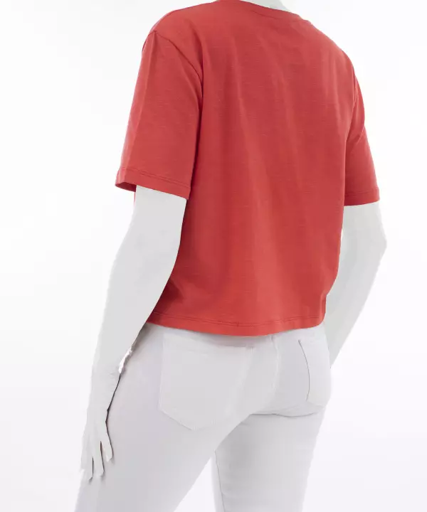 تی‌شرت زنانه