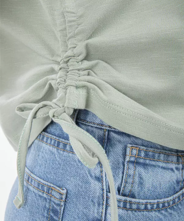 تی‌شرت زنانه