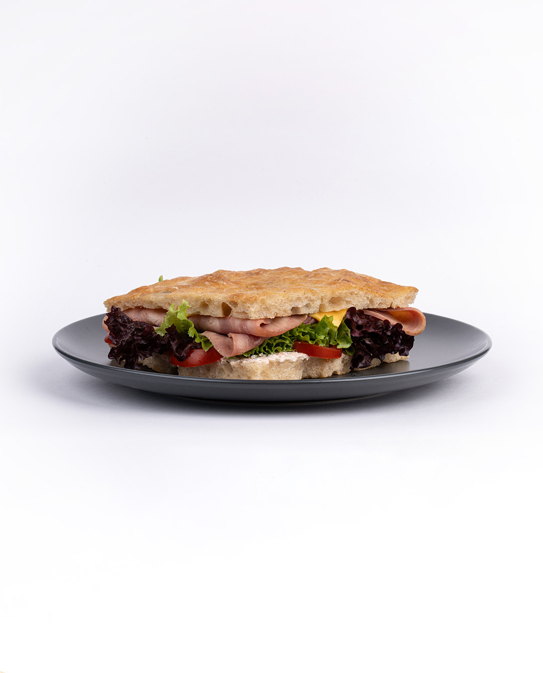 فوکاچیا مخلوط ژامبون گوشت و مرغ