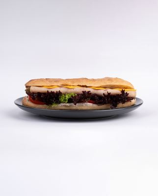 ساندویچ باگت ژامبون بوقلمون