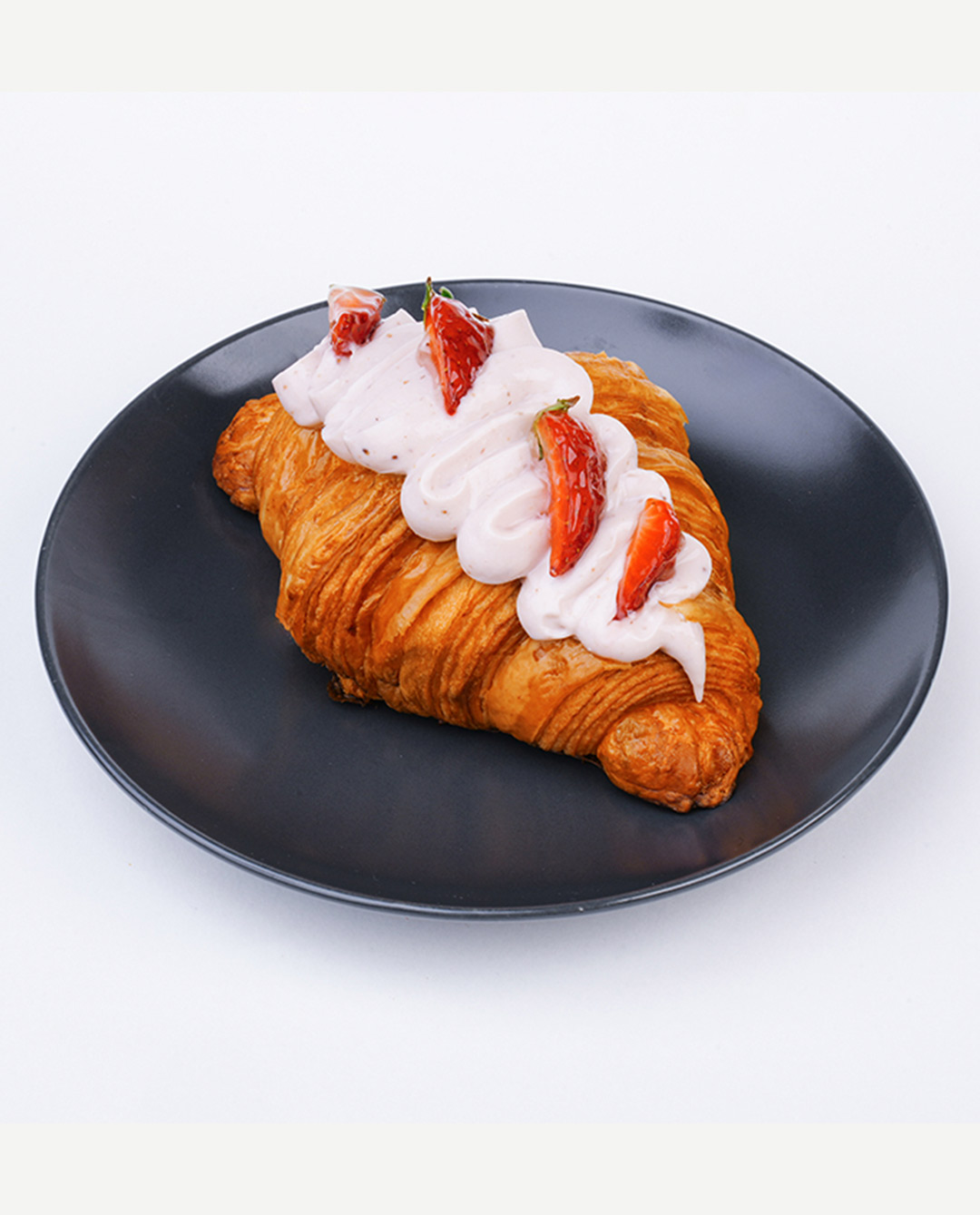 کروسان توت فرنگی