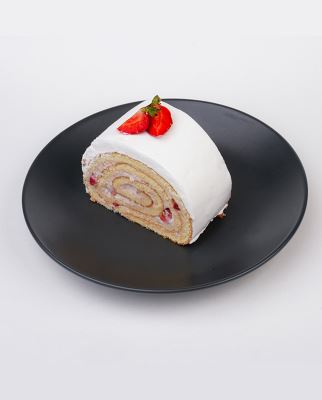 رولت توت فرنگی