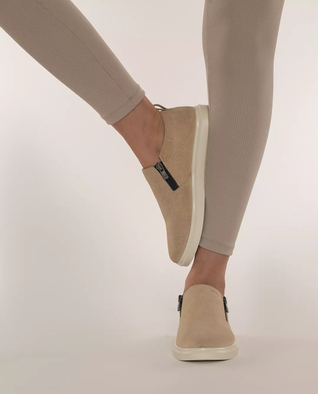 کفش کلاسیک زنانه